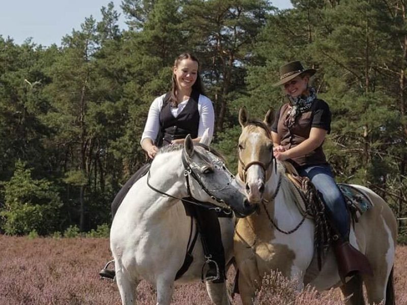 Stefanie Meier und Janine Leuf Reitunterricht auf den Mühlenhöfen